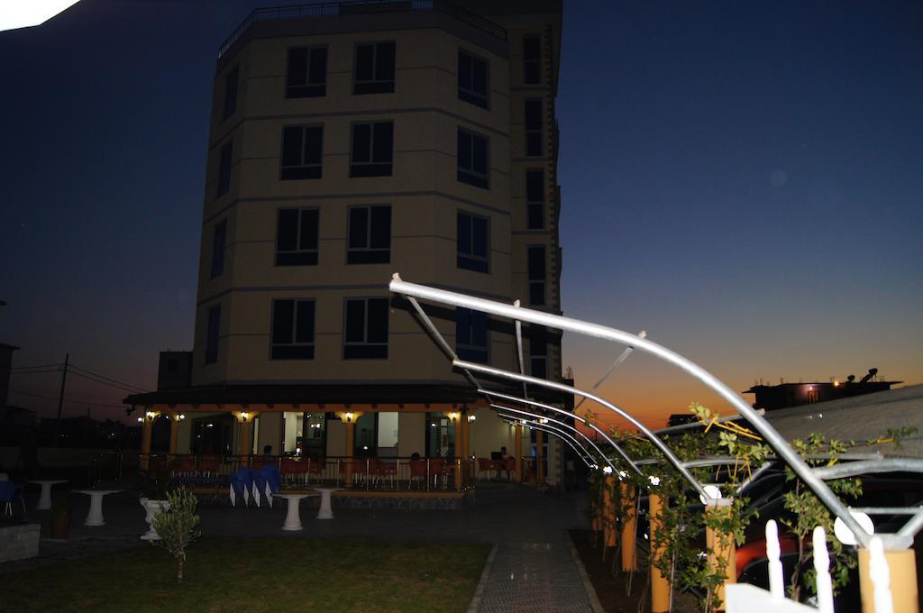 Hotel Restaurant Globi Velipoje Luaran gambar