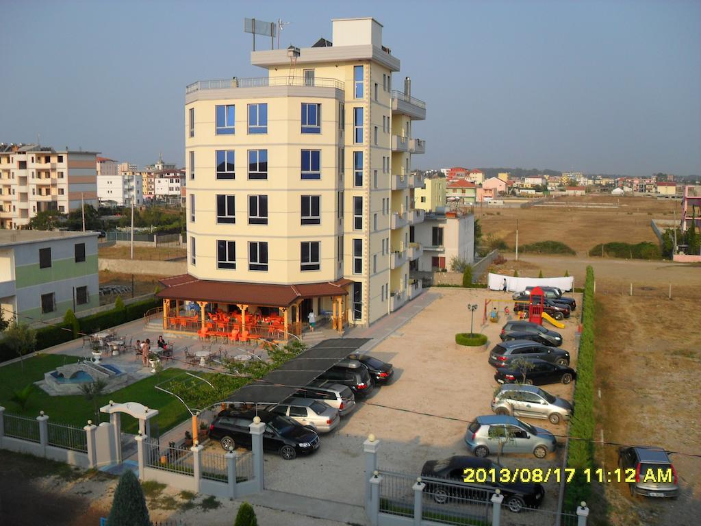 Hotel Restaurant Globi Velipoje Luaran gambar