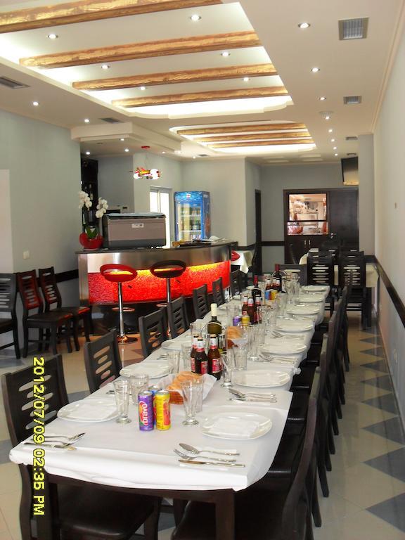 Hotel Restaurant Globi Velipoje Luaran gambar