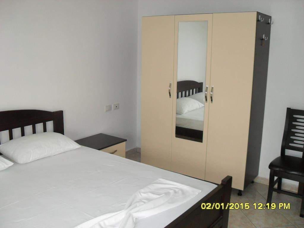 Hotel Restaurant Globi Velipoje Luaran gambar
