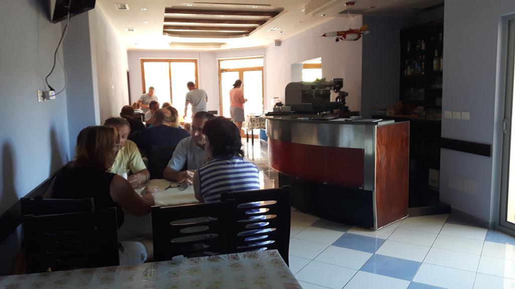 Hotel Restaurant Globi Velipoje Luaran gambar